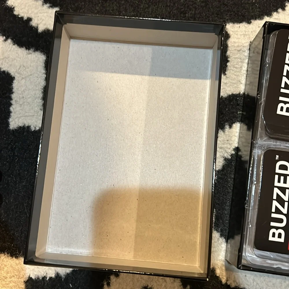 Buzzed Card Game - Picture 3 of 4